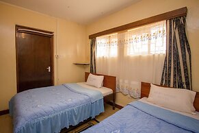 Meru Safari Hotel