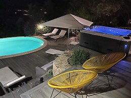 Swim Lodge Hotel Porto Vecchio