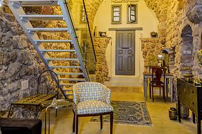Akotika Boutique