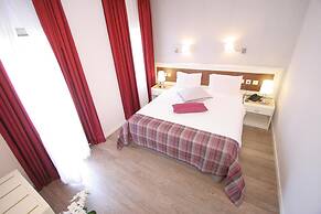 Tabar Hotel