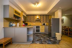 Kates Apartments