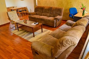 Kates Apartments