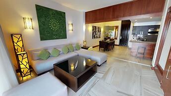 Aldea Thai by Playa Moments