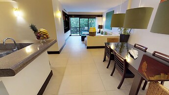 Aldea Thai by Playa Moments