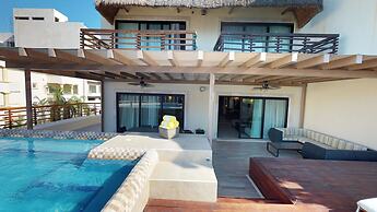 Aldea Thai by Playa Moments