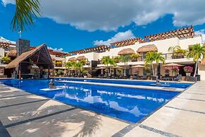 Aldea Thai by Playa Moments