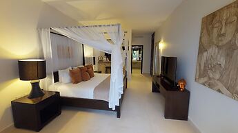 Aldea Thai by Playa Moments