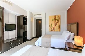 Aldea Thai by Playa Moments