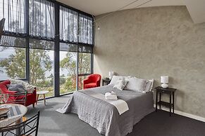 Tamar River Apartments