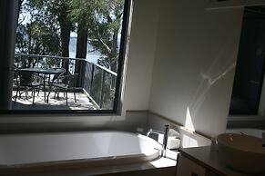 Tamar River Apartments