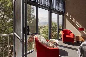 Tamar River Apartments