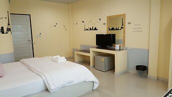 Juntima Place at Amphawa