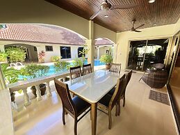 Coconut Paradise Holiday Villas