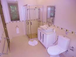 Coconut Paradise Holiday Villas