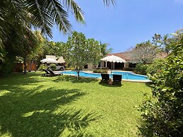 Coconut Paradise Holiday Villas