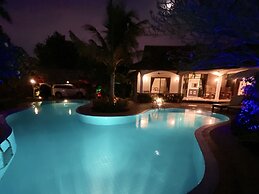 Coconut Paradise Holiday Villas