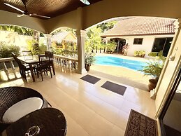 Coconut Paradise Holiday Villas