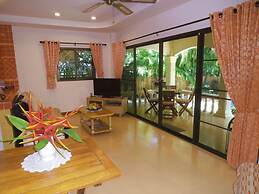 Coconut Paradise Holiday Villas