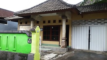 Morotai Camp Hostel -Adult Only