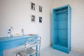 Paras Paros Marina Lodge