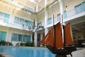 Paras Paros Marina Lodge