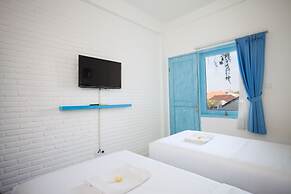 Paras Paros Marina Lodge