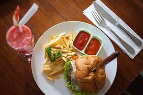 Paras Paros Marina Lodge