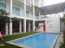 Paras Paros Marina Lodge