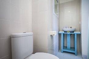 Paras Paros Marina Lodge