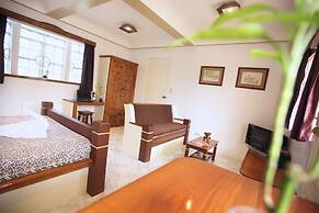 Guindulman Bay Tourist Inn