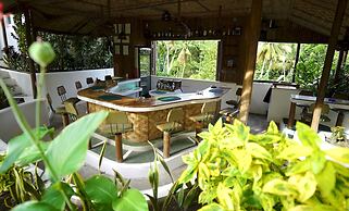 Guindulman Bay Tourist Inn