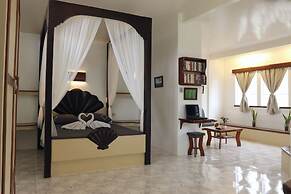 Guindulman Bay Tourist Inn