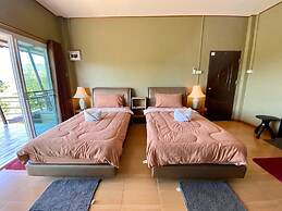 Kwainoy Riverpark & Resort