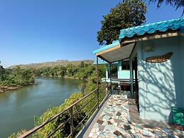 Kwainoy Riverpark & Resort