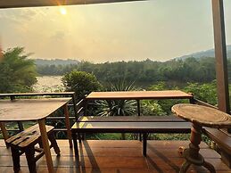 Kwainoy Riverpark & Resort