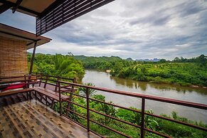 Kwainoy Riverpark & Resort