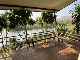 Kwainoy Riverpark & Resort