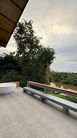 Kwainoy Riverpark & Resort