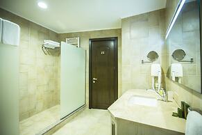 Colosseum Marina Hotel