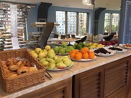 Colosseum Marina Hotel