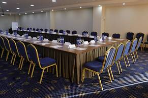 Colosseum Marina Hotel