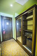 Colosseum Marina Hotel