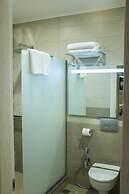 Colosseum Marina Hotel