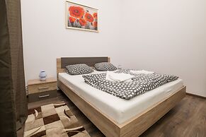 Mała Italia Apartments