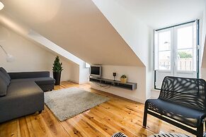 Comfortable and Trendy Lisbon Apartment