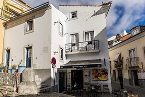 Lisbon Cosy in the Castle Apartment