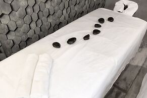 Dream Beach TLV Boutique Hotel