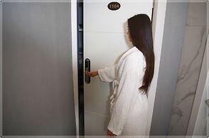 Dream Beach TLV Boutique Hotel