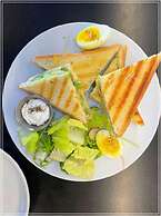 Dream Beach TLV Boutique Hotel