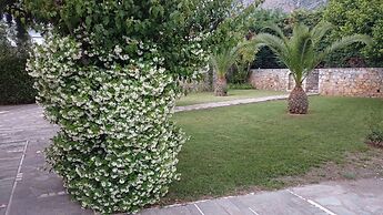 Messinian Blue SeaSide Villa